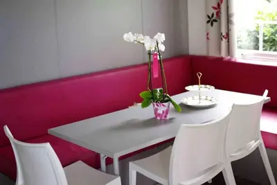 Image de ZEcamping 4* animé 1km plage piscine chauffée locatif Tv Lv Bbq 30m2