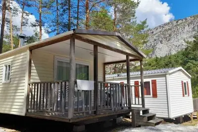 Image de Camping 2 étoiles - Piscine  - ccbaehh