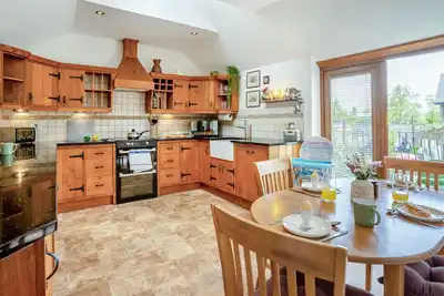 Image de Bishopston Cwtch - Trois Chambres Appartement, Couchages 5