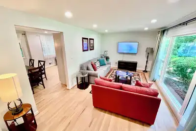 Image de Oak House: Luxury Home in Silver Spring, Takoma Park; Close to Dc, 4-Car Parking