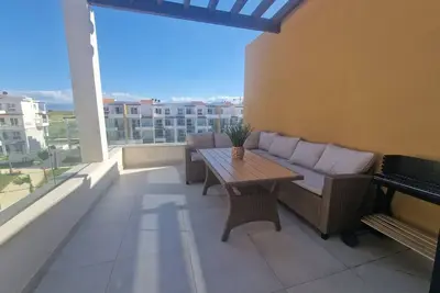 Agréable appartement vue sur piscine