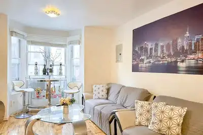 Image de Charming 3-bedroom apartment with WiFi, Ac in Brooklyn