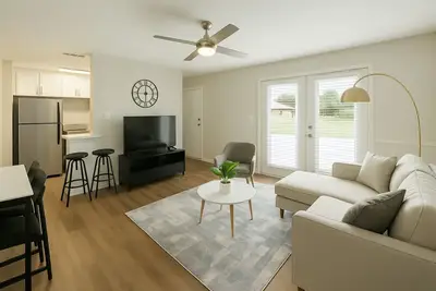 Image de Cozy 2br Family Duplex Near Parks & Shopping!