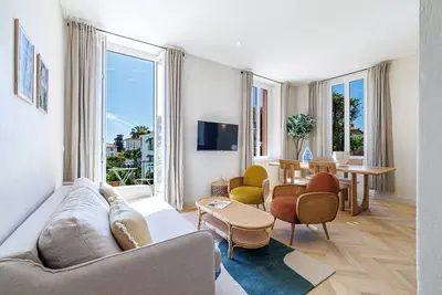 Image de Appartement rénové - climatisé - 2 chambres suites