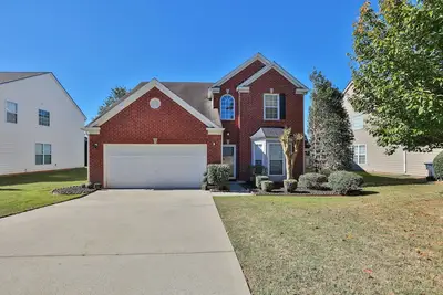 Image de Charming 4-bedroom house Stylish Stay Minutes from The Battery + East Cobb Sport