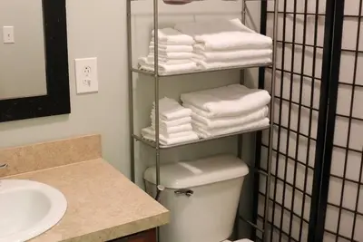 Image de Cute Comfy Clean Conyers Condo