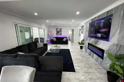 Image de Hideaway Haven near Lax, Sofi Stadium, the Forum.