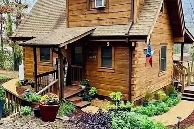 Image de CharMing 2-BeD CoZy CaBin w-WiFi, Ac & FiRe PlaCe, CenTraL to 3 LoCal Mtn. Towns