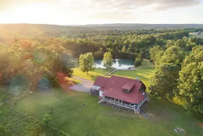 Image de Picturesque, renovated country home w/ beautiful views!