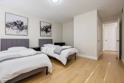 Image de Main Unit Luxurious Oasis with a Private Pool