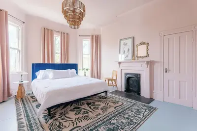 Image de Savannah Stay with Style 3br, Walk to Everything!