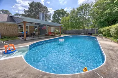 Image de 3-Bedroom Columbus Family Home with Private Pool