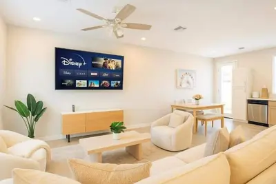 Image de Premium B2b Getaway Pool • Free Parking