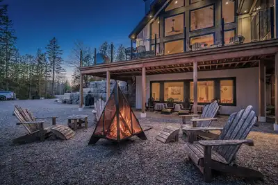 Image de Big Tub Beach Retreat - Tobermory, Sandy Beach & Peninsula Room