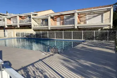 Image de Appartement climatisé, parking privé, plages à proximité