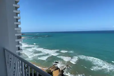 Image de Breezy Oceanfront Condo Luquillo Beach Xscapes Relax In Warm Sand