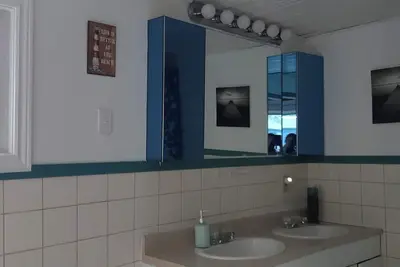 Image de Peaceful retreat on the Shores of Lake Erie