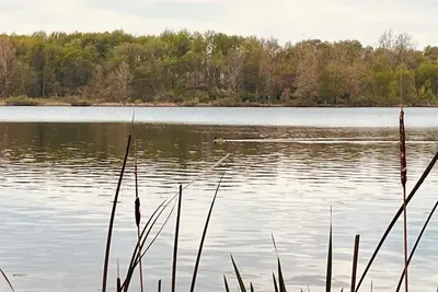 Image de Charming home on the lake!