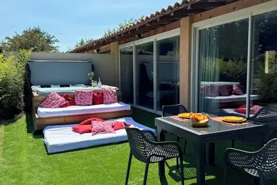 Image de Appart lumineux avec grande terrasse & jacuzzi