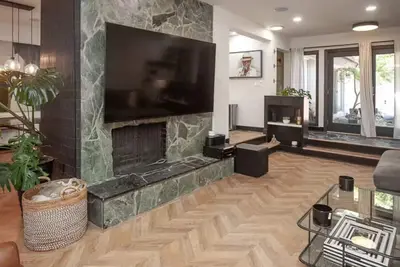 Image de Modern, Renovated Private Oasis