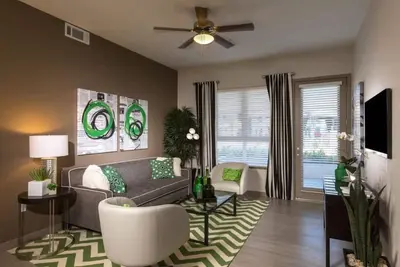 Image de Anton 1101 Escape: 1br w/ Pool, Gym & Family Comfort
