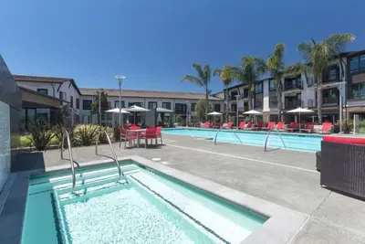 Image de Anton 1101 2br – Family Stay w/ Pool, Fire Pit & Gym