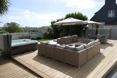 Image de maison de charme 3 chambres vue mer et spa, proximité commerces et restaurants