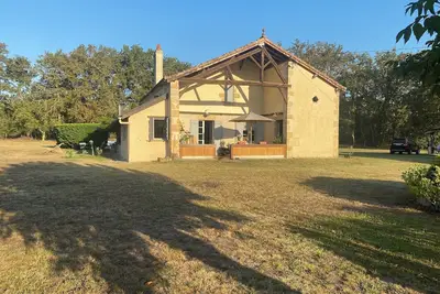 Image de Maison de campagne avec piscine et box à chevaux en Sud Gironde