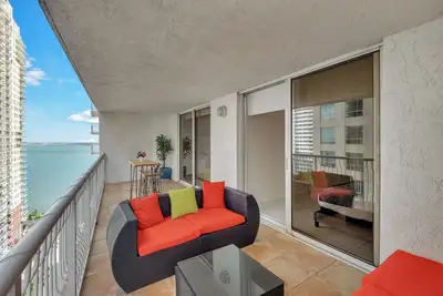 Image de Brickell Free Parking Gym Pool unit 1908