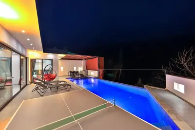 Image de Charming 2-bedroom villa with WiFi and Ac in fabulous İslamlar