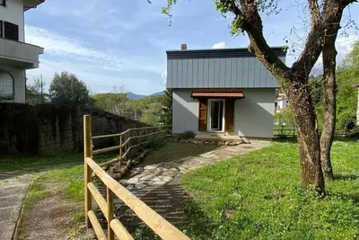Image de Semi-detached house with garden for families, between the sea and the Apuan Alps
