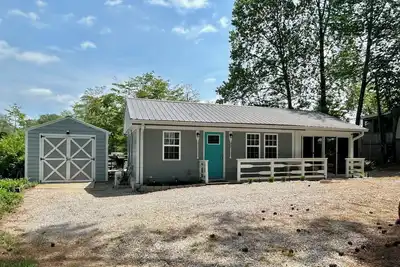 Charming Getaway At Conley Bottom Resort/Lake Cumberland
