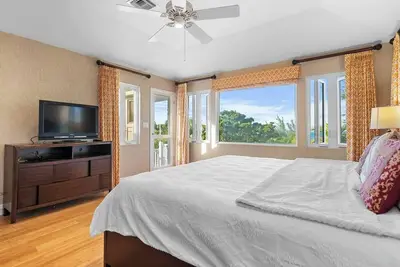 Image de 3-bedroom cottage home in charming NewMoon w/ WiFi, Ac. Start your vacation now