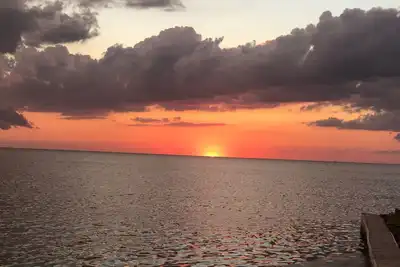 Image de 'Rest Ashored'- Charming Beach Cottage- Incredible location-Pet Friendly!