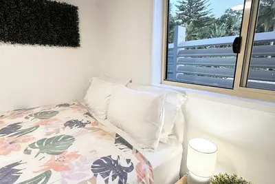 Image de Charlestown Central 2 Bedrooms Back Unit with Kitchenette