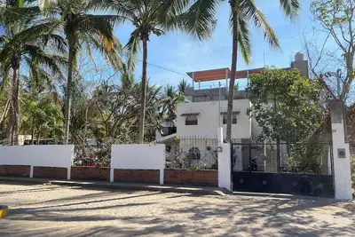 Image de Nice 4-bedroom house for 18 with WiFi and Ac in beautiful Los Ayala near beach