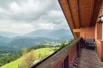 Image de Appartement \"Lindenbaum\" avec vue sur les montagnes, terrasse partagée et Wi-Fi