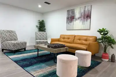 Image de The Guest House West Edmonton Mall