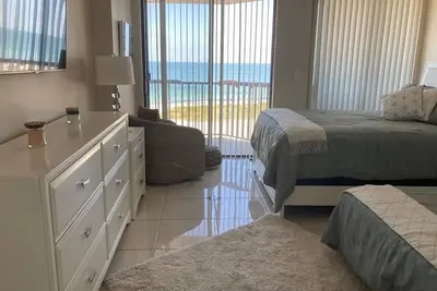 Image de Charming 2-bedroom condo with Ocean View, Ac, WiFi in gorgeous Clearwater