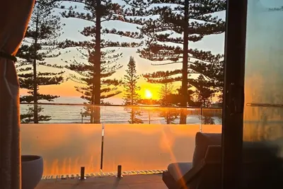 Image de Dee Why Beachfront Bliss!