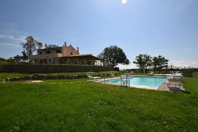 Image de Cozy farmhouse with panoramic pool in Maremma for families and groups