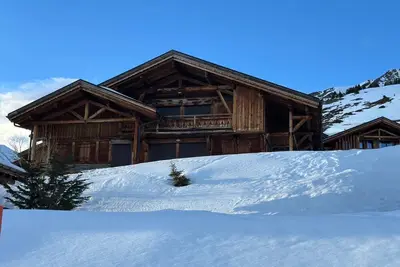 Image de Superbe Chalet  1830 ski in/out luxe 12/14 personnes 6ch 5 Sdb\nPortes du Soleil