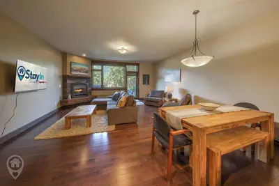 Image de Downtown Fernie 3br Townhouse / Ac & Parkade