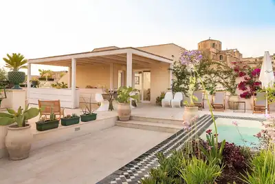 Image de Appartement à Noto avec 4 chambres à coucher, 8 couchages