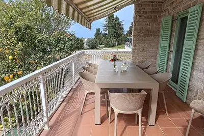 Image de Maison de vacances Petrčane pour 1 - 9 personnes avec 4 chambres à coucher - Maison de vacances