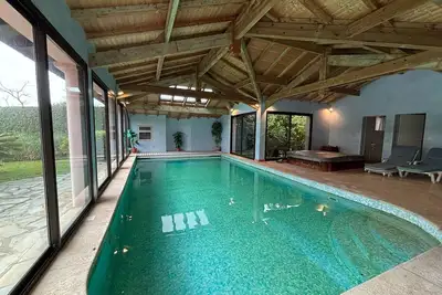 Appartement avec jardin et piscine privée à Ciboure