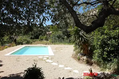 Image de Maison Provencale Ancienne Avec Piscine 8x4, parking ombragé