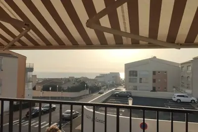 Image de appartement duplex climatisé, vue mer, piscine dans la résidence et garage prive