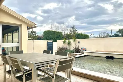 La Villa Keromate, climatisée avec bassin naturel.
