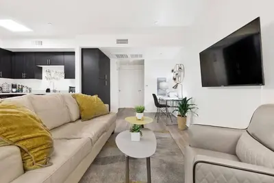 Image de Extended Stay - Luxury Walk to Americana w Parking